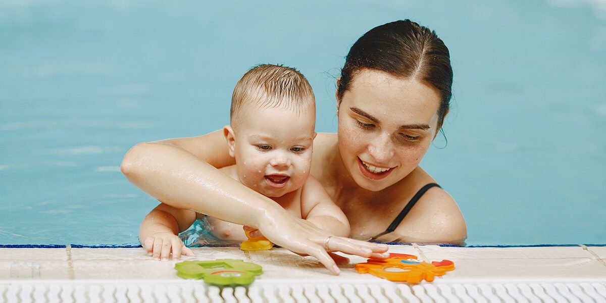 Bébé nageur : l'équipement de bébé à prévoir 